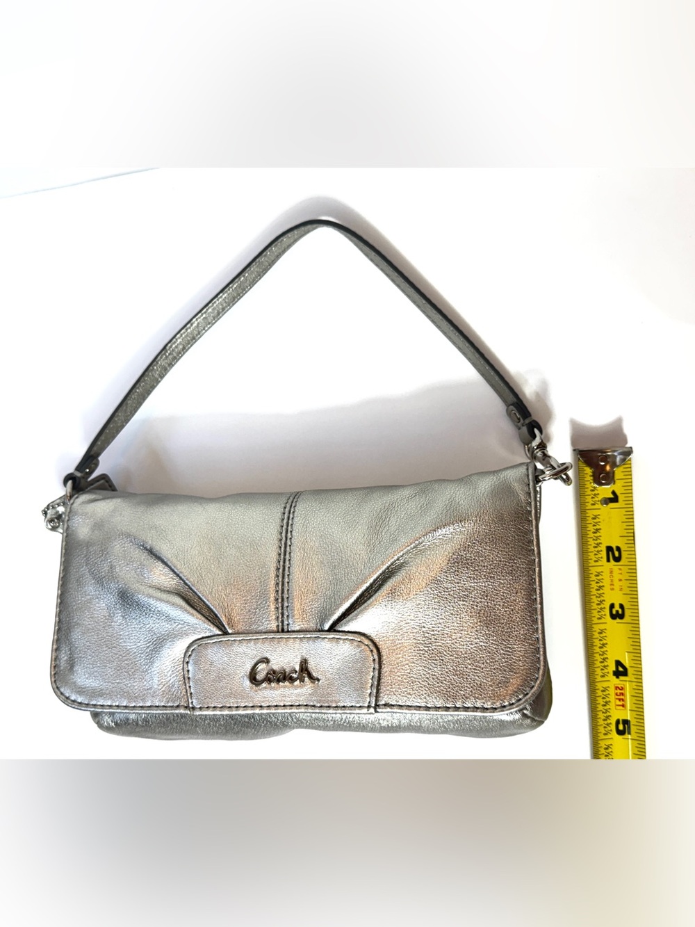 Vintage Coach Silver Metallic Leather Wristlet Clutch - Picture 2 of 11